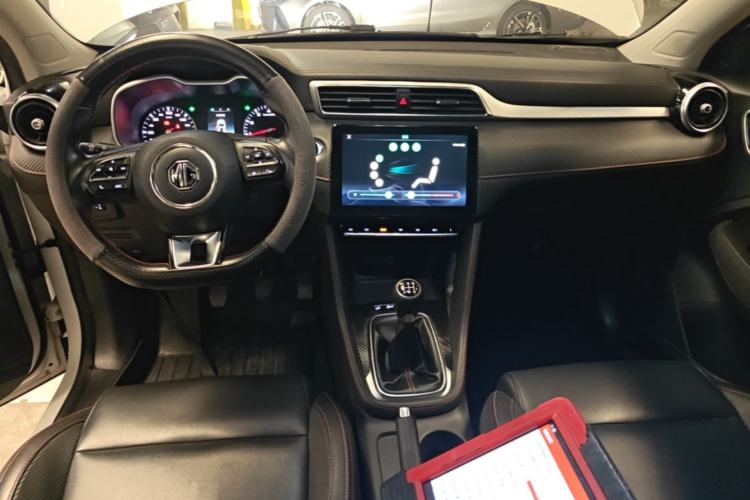 Used MG ZS 2020 180 DVVT Manual Lite Center Console