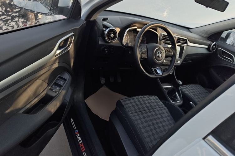 Used MG ZS 2020 Global Bestseller with 1.5L Engine Manual Transmission and a Massive 65-Inch Panoramic Sunroof Version Driver Seat