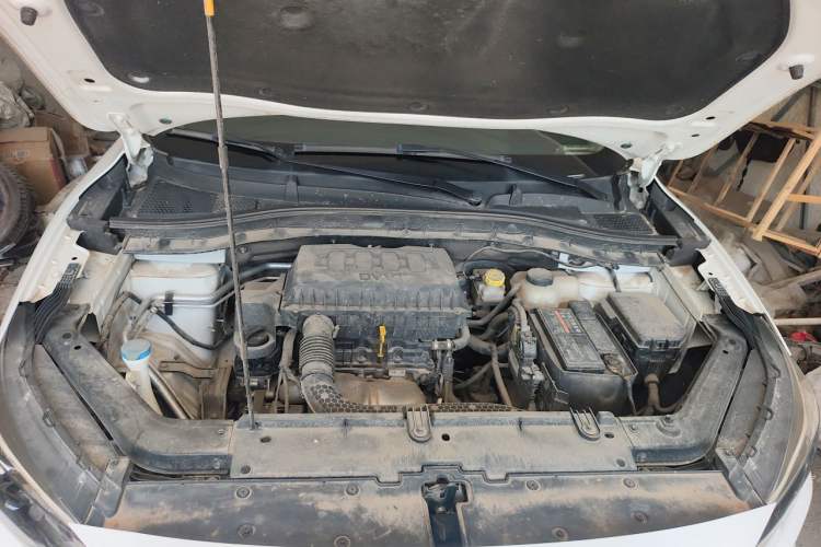 Used MG ZS 2020 Global Bestseller with 1.5L Engine Manual Transmission and a Massive 65-Inch Panoramic Sunroof Version Engine Bay