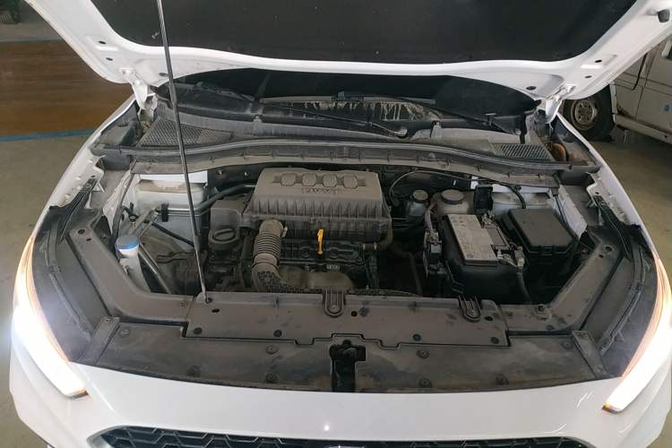 Used MG ZS 2020 180 DVVT Automatic UP Engine Bay