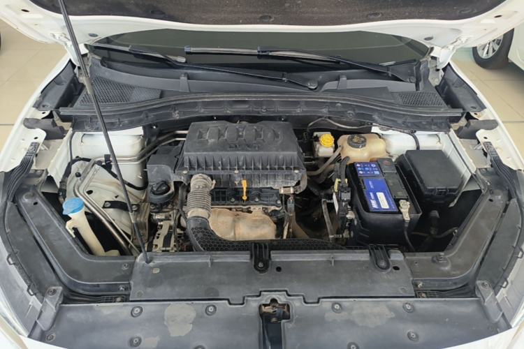 Used MG ZS 2020 Global Bestseller with 1.5L Engine Manual Transmission and a Massive 65-Inch Panoramic Sunroof Version Engine Bay