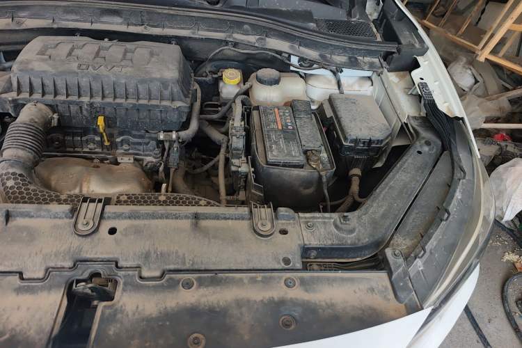 Used MG ZS 2020 Global Bestseller with 1.5L Engine Manual Transmission and a Massive 65-Inch Panoramic Sunroof Version Engine Bay Left