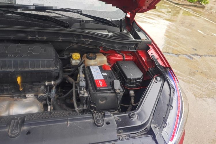 Used MG ZS 2020 Global Bestseller with 1.5L Engine Manual Transmission and a Massive 65-Inch Panoramic Sunroof Version Engine Bay Left
