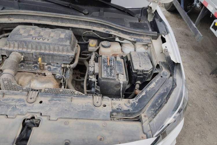 Used MG ZS 2020 Global Bestseller with 1.5L Engine Manual Transmission and a Massive 65-Inch Panoramic Sunroof Version Engine Bay Left