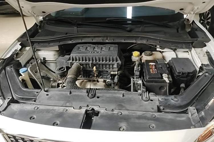 Used MG ZS 2020 Global Bestseller with 1.5L Engine Manual Transmission and a Massive 65-Inch Panoramic Sunroof Version Engine Bay