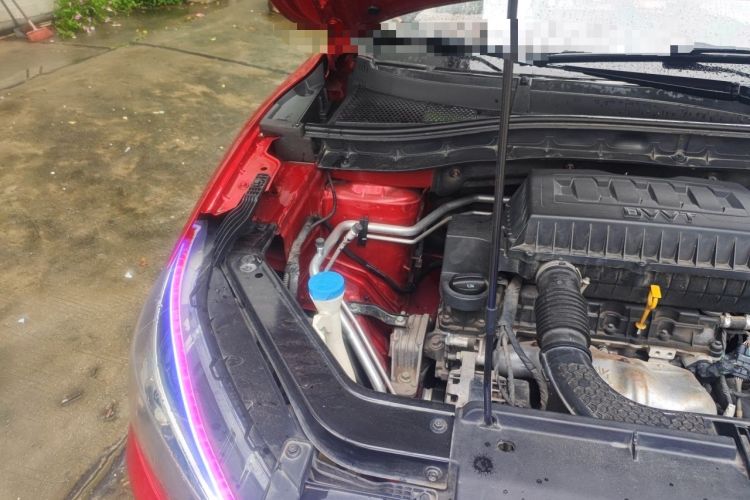 Used MG ZS 2020 Global Bestseller with 1.5L Engine Manual Transmission and a Massive 65-Inch Panoramic Sunroof Version Engine Bay Right