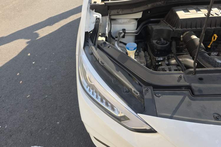 Used MG ZS 2020 180 DVVT Automatic Plus L2+ Engine Bay Right