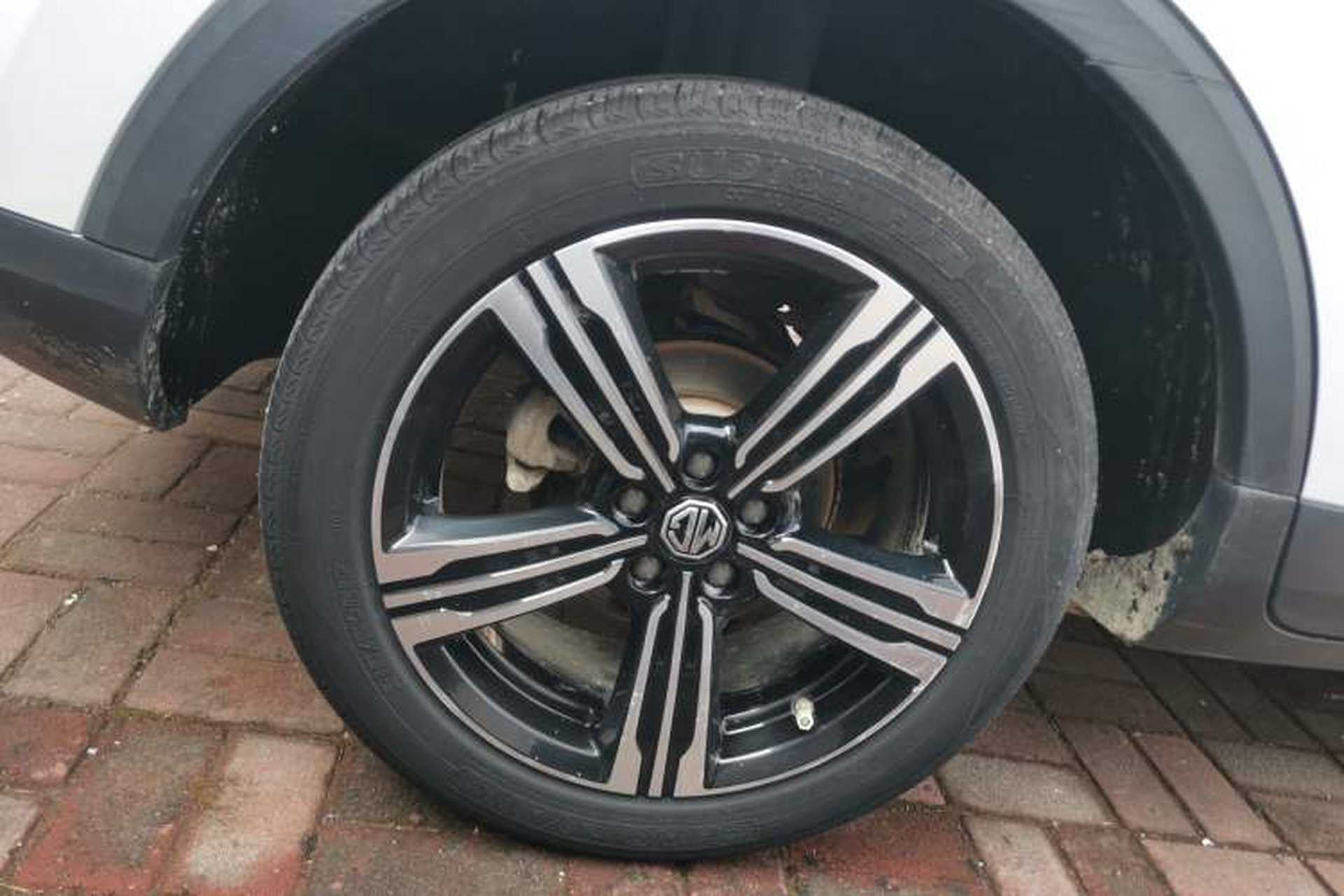Used MG ZS 2020 Global Bestseller with 1.5L Engine Manual Transmission and a Massive 65-Inch Panoramic Sunroof Version Exterior 5