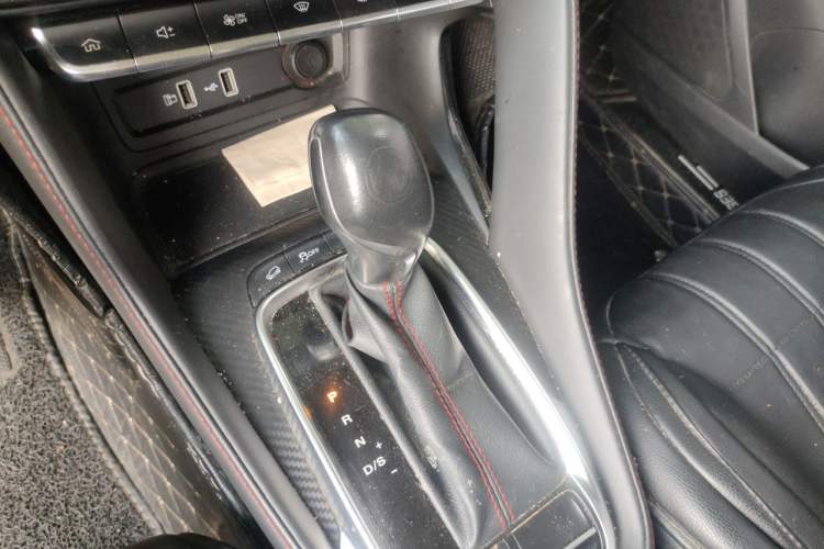 Used MG ZS 2020 180 DVVT Automatic Lite Gear Lever