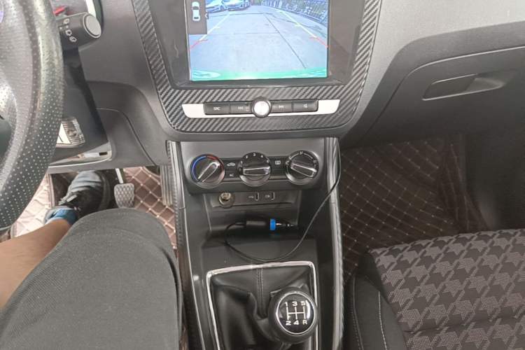 Used MG ZS 2020 Global Bestseller 1.5L Manual Comfort Edition Gear Lever