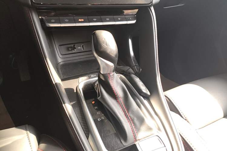 Used MG ZS 2020 180 DVVT Automatic Plus L2+ Gear Lever