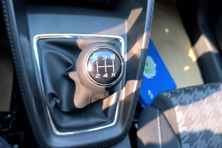 Used MG ZS 2020 Global Bestseller 1.5L Manual Comfort Edition Gear Lever