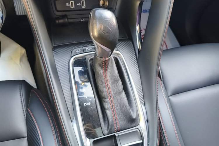 Used MG ZS 2020 180 DVVT Automatic Lite Gear Lever