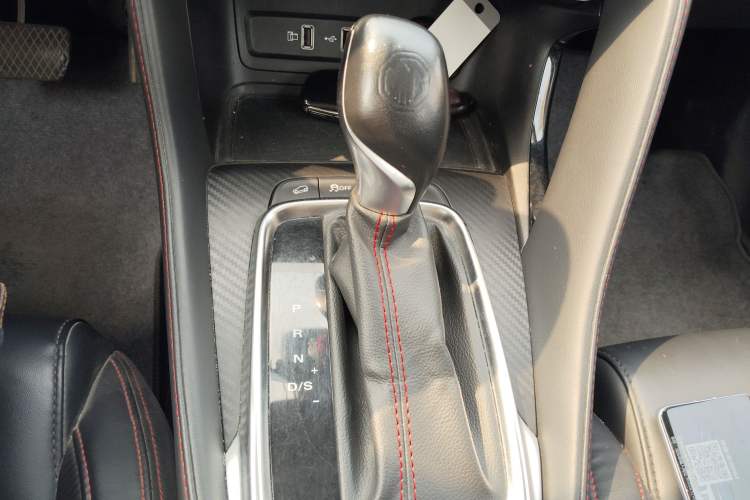 Used MG ZS 2020 180 DVVT Automatic Lite Gear Lever