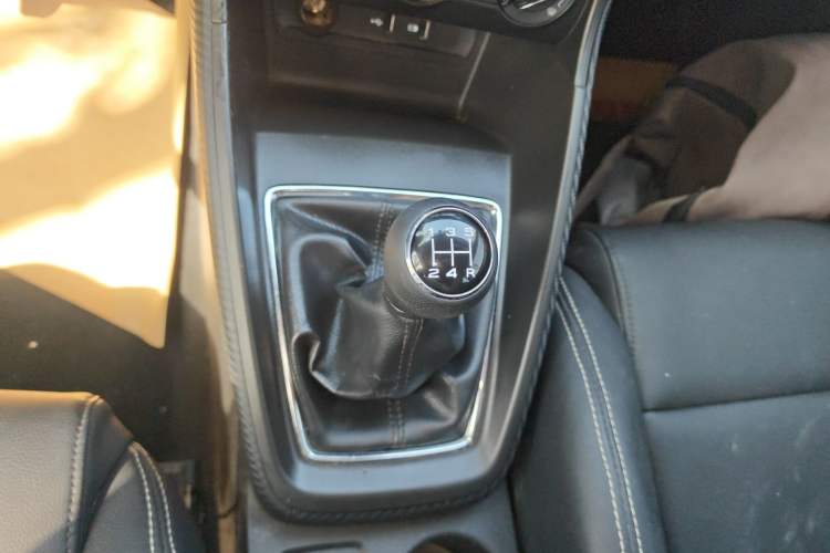 Used MG ZS 2020 Global Bestseller 1.5L Manual Comfort Edition Gear Lever