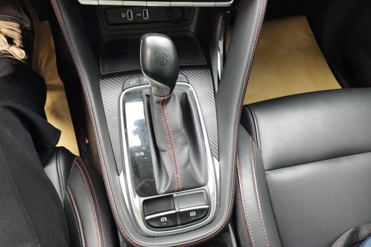 Used MG ZS 2020 180 DVVT Automatic Lite Gear Lever