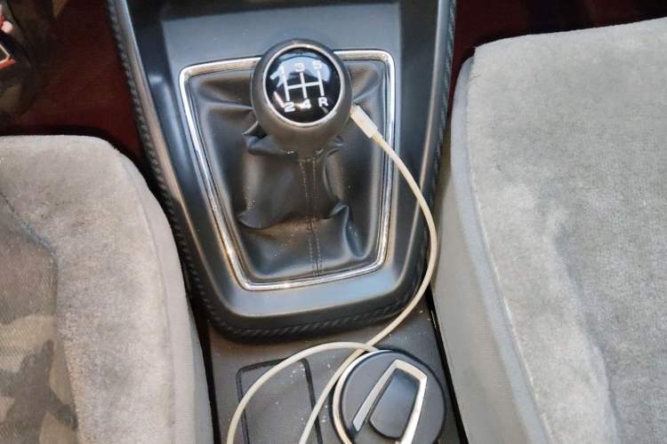 Used MG ZS 2020 Global Bestseller with 1.5L Engine Manual Transmission and a Massive 65-Inch Panoramic Sunroof Version Gear Lever