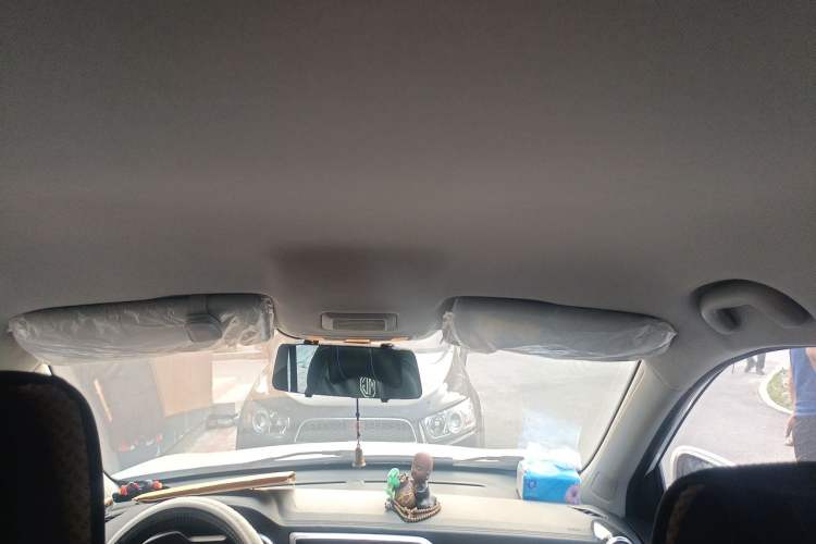 Used MG ZS 2020 Global Bestseller 1.5L Manual Comfort Edition Headliner