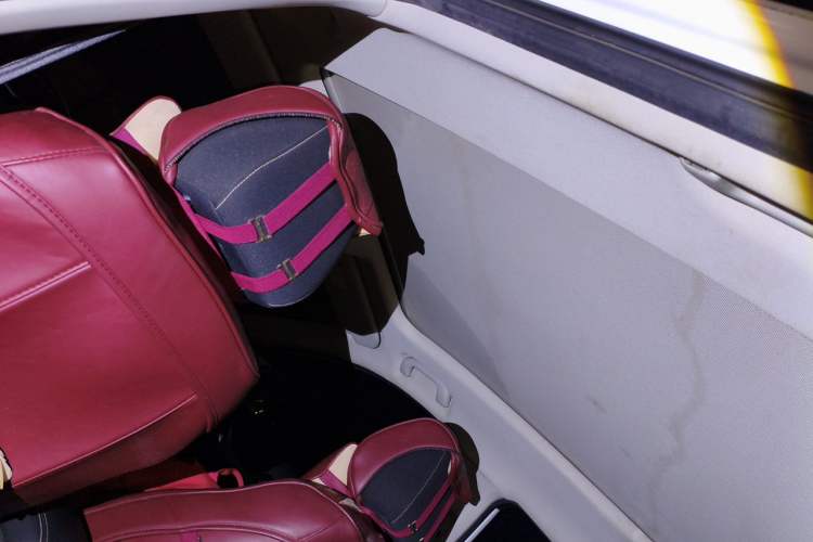 Used MG ZS 2020 Global Bestseller with 1.5L Engine Manual Transmission and a Massive 65-Inch Panoramic Sunroof Version Headliner