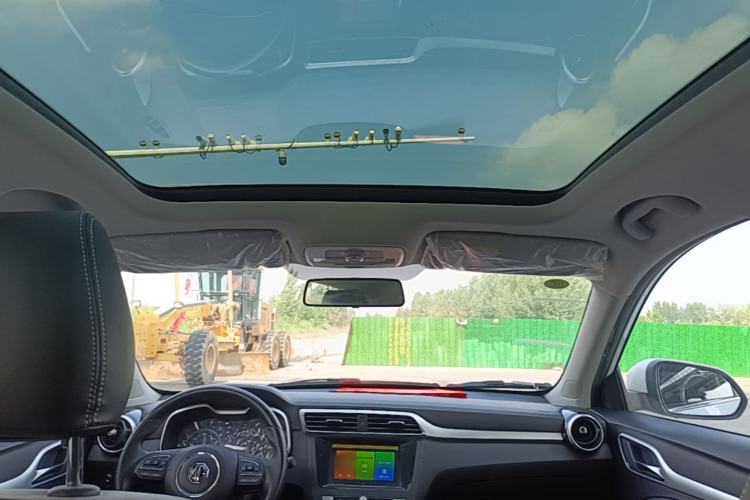 Used MG ZS 2020 Global Bestseller with 1.5L Engine Manual Transmission and a Massive 65-Inch Panoramic Sunroof Version Headliner