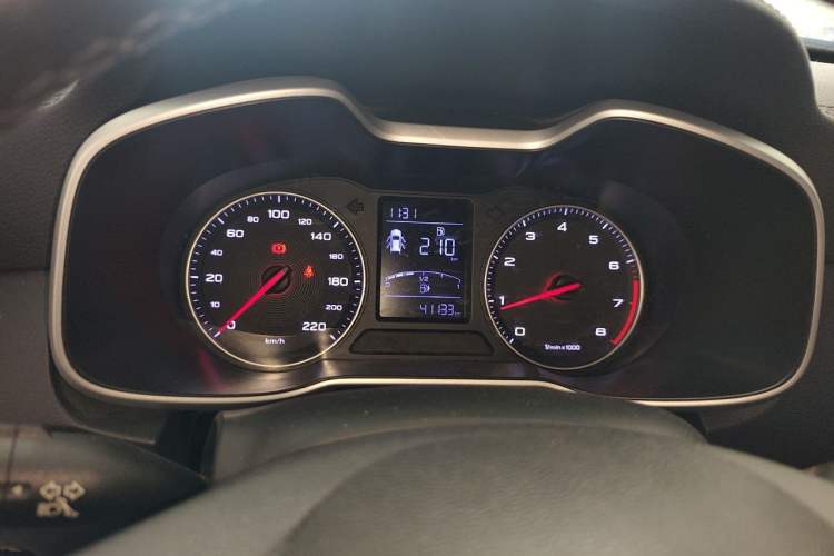 Used MG ZS 2020 Global Bestseller with 1.5L Engine Manual Transmission and a Massive 65-Inch Panoramic Sunroof Version Instrument Cluster