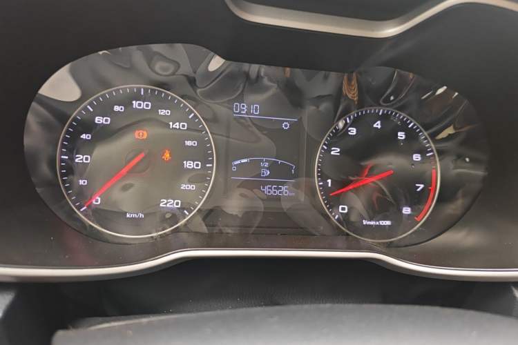 Used MG ZS 2020 Global Bestseller with 1.5L Engine Manual Transmission and a Massive 65-Inch Panoramic Sunroof Version Instrument Cluster