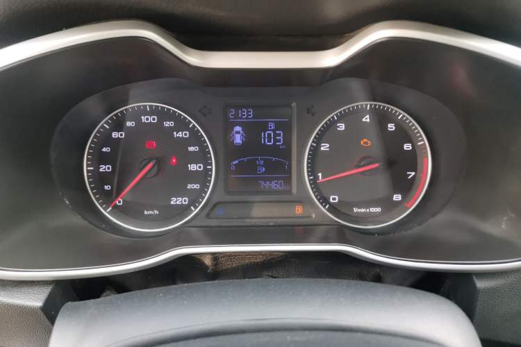 Used MG ZS 2020 Global Bestseller with 1.5L Engine Manual Transmission and a Massive 65-Inch Panoramic Sunroof Version Instrument Cluster