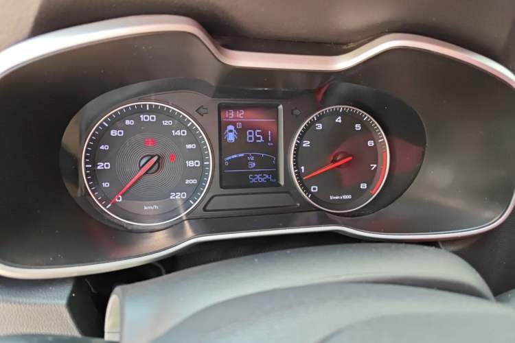 Used MG ZS 2020 Global Bestseller with 1.5L Engine Manual Transmission and a Massive 65-Inch Panoramic Sunroof Version Instrument Cluster