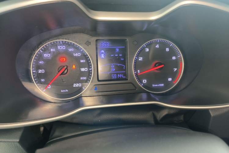 Used MG ZS 2020 Global Bestseller with 1.5L Engine Manual Transmission and a Massive 65-Inch Panoramic Sunroof Version Instrument Cluster