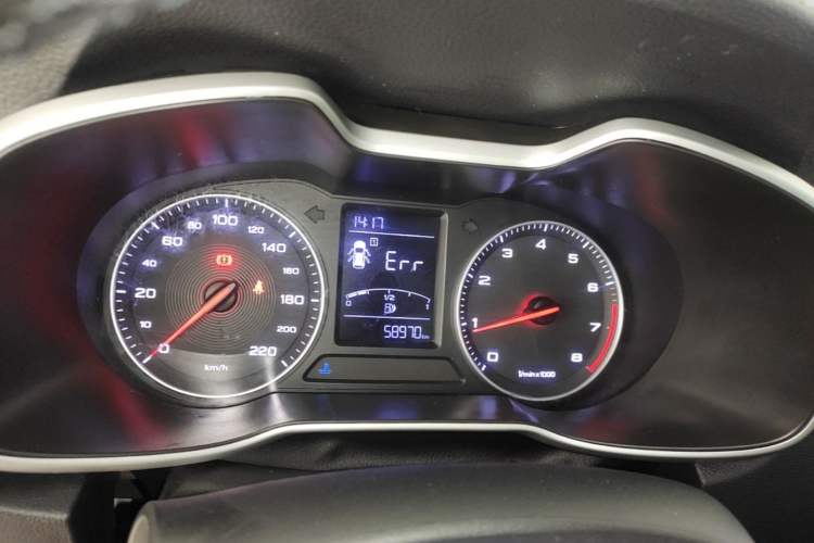 Used MG ZS 2020 Global Bestseller with 1.5L Engine Manual Transmission and a Massive 65-Inch Panoramic Sunroof Version Instrument Cluster