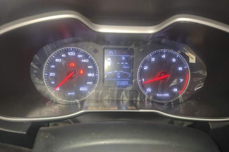 Used MG ZS 2020 Global Bestseller with 1.5L Engine Manual Transmission and a Massive 65-Inch Panoramic Sunroof Version Instrument Cluster