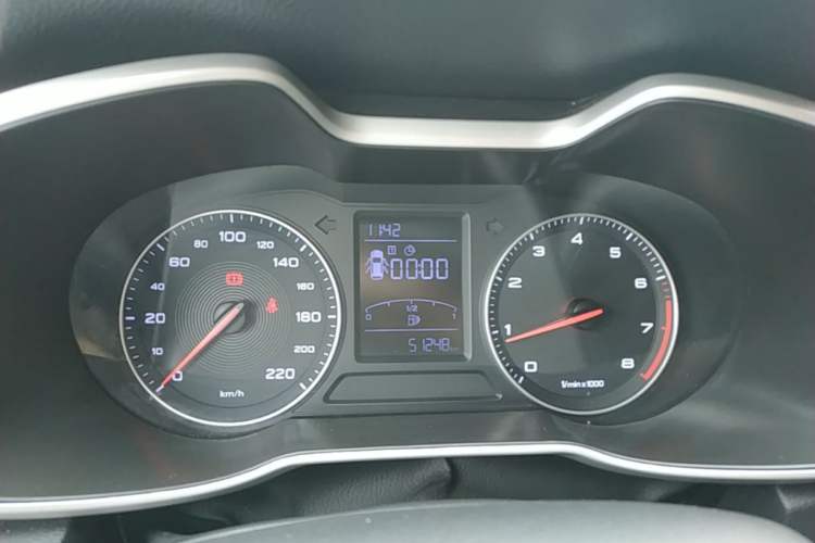 Used MG ZS 2020 Global Bestseller 1.5L Manual Comfort Edition Instrument Cluster