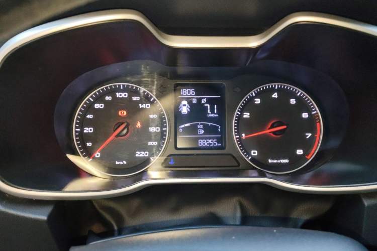 Used MG ZS 2020 Global Bestseller with 1.5L Engine Manual Transmission and a Massive 65-Inch Panoramic Sunroof Version Instrument Cluster