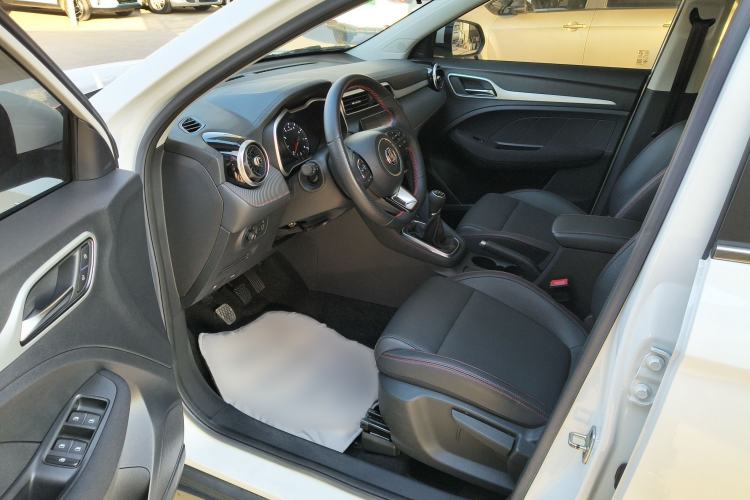Used MG ZS 2020 180 DVVT Manual Lite Interior 1
