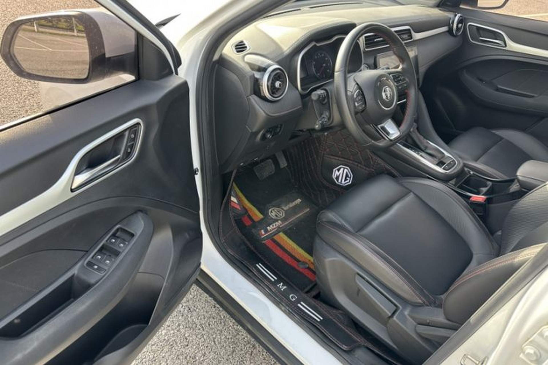 Used MG ZS 2020 180 DVVT Automatic Lite Interior 1