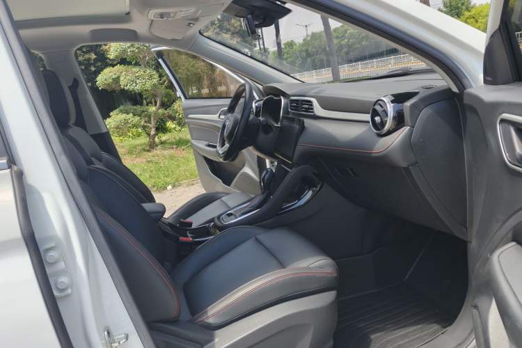 Used MG ZS 2020 180 DVVT Automatic Plus L2+ Interior 3