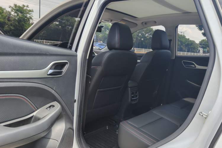 Used MG ZS 2020 180 DVVT Automatic Plus L2+ Interior 4