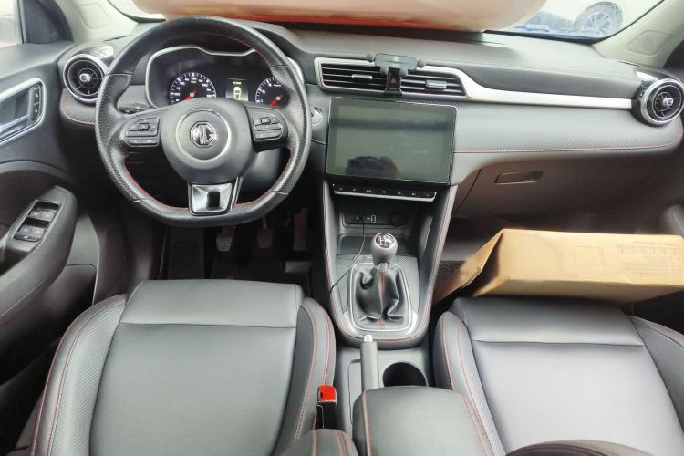 Used MG ZS 2020 180 DVVT Manual Lite Interior 4