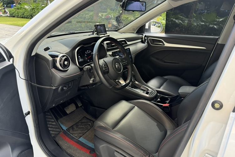 Used MG ZS 2020 180 DVVT Automatic Lite Interior 8