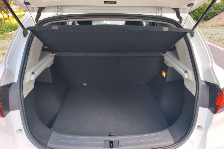 Used MG ZS 2020 180 DVVT Automatic Plus L2+ Interior 8