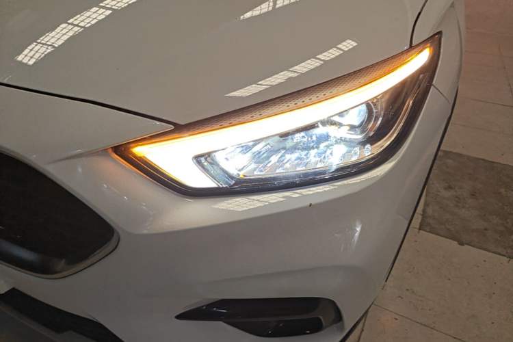 Used MG ZS 2020 180 DVVT Manual Lite Left Front Headlight