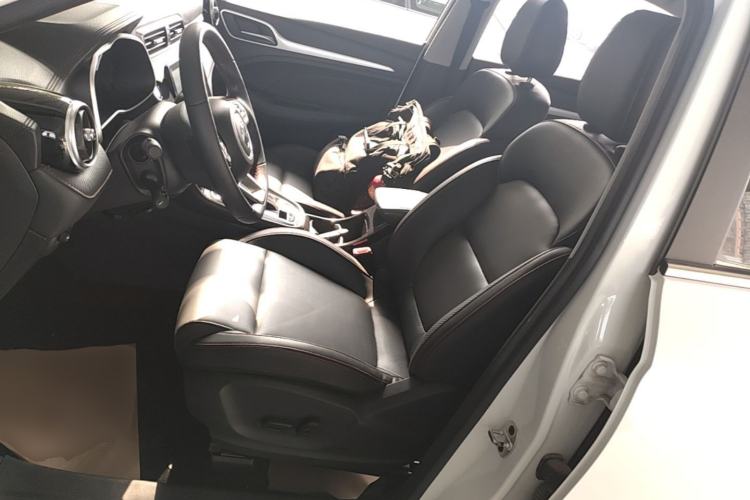 Used MG ZS 2020 180 DVVT Automatic Plus L2+ Left Front Seat