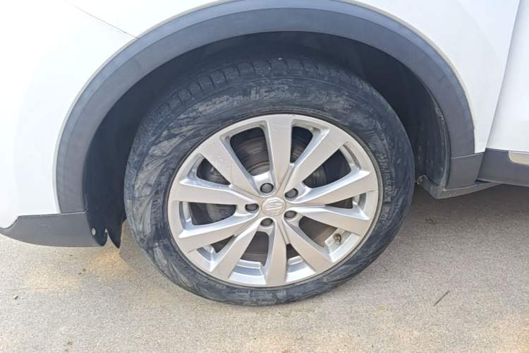Used MG ZS 2020 180 DVVT Automatic UP Left Front Wheel Hub