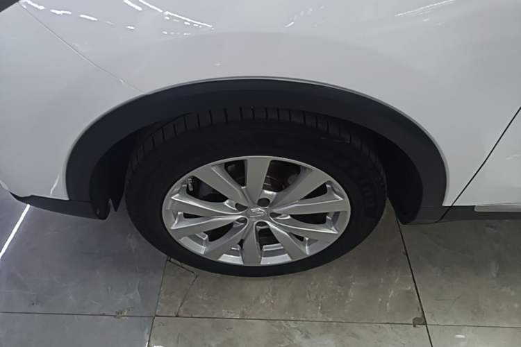 Used MG ZS 2020 180 DVVT Automatic UP Left Front Wheel Hub