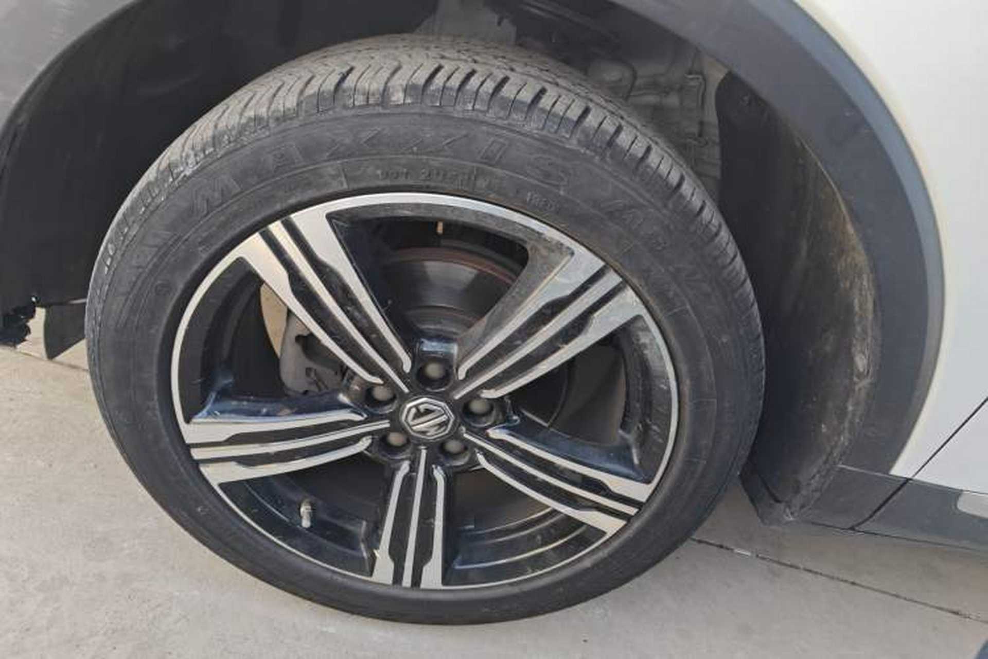 Used MG ZS 2020 Global Bestseller with 1.5L Engine Manual Transmission and a Massive 65-Inch Panoramic Sunroof Version Left Front Wheel Hub