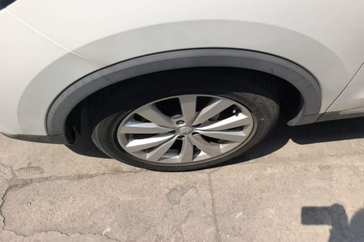 Used MG ZS 2020 180 DVVT Automatic Lite Left Front Wheel Hub