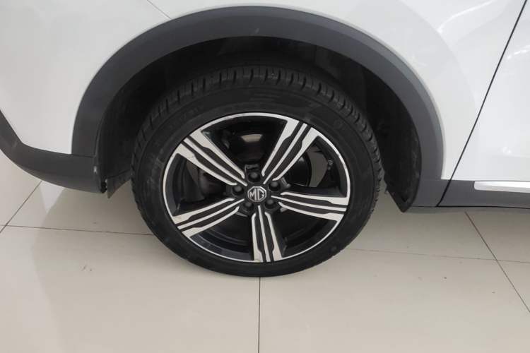 Used MG ZS 2020 Global Bestseller with 1.5L Engine Manual Transmission and a Massive 65-Inch Panoramic Sunroof Version Left Front Wheel Hub