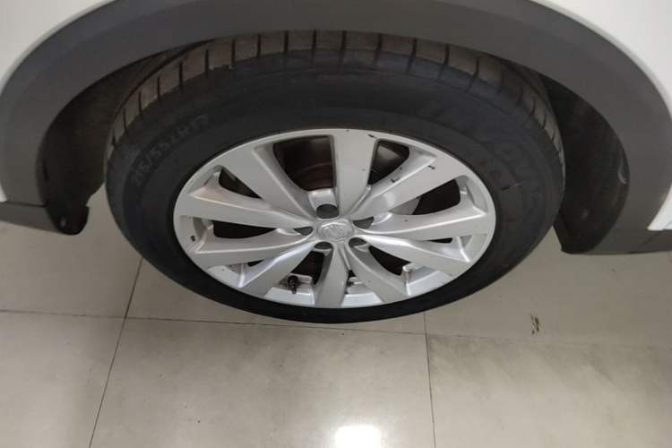 Used MG ZS 2020 180 DVVT Automatic Lite Left Front Wheel Hub