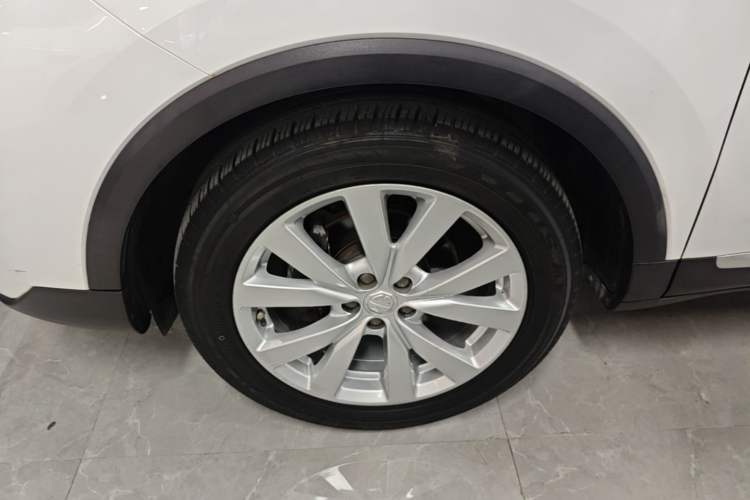 Used MG ZS 2020 180 DVVT Automatic UP Left Front Wheel Hub