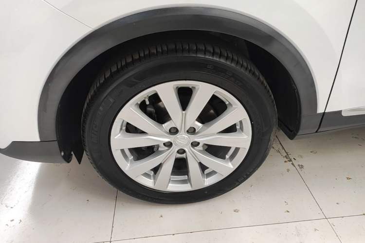 Used MG ZS 2020 180 DVVT Automatic UP Left Front Wheel Hub